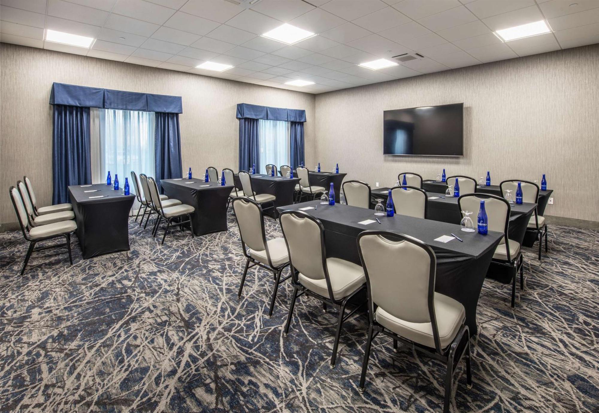 فندق Doubletree By Hilton Monroe Township Cranbury Rossmoor المظهر الخارجي الصورة