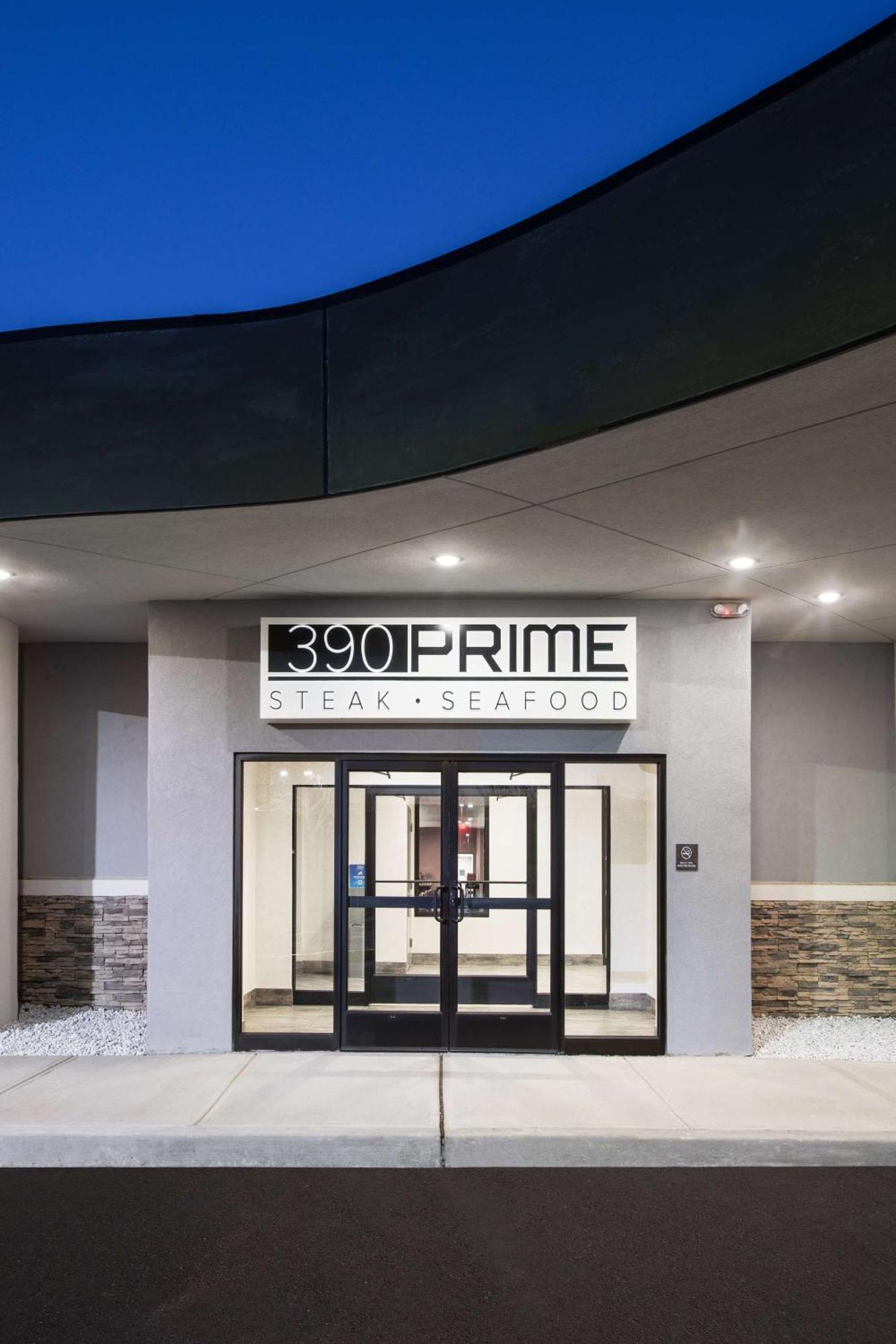 فندق Doubletree By Hilton Monroe Township Cranbury Rossmoor المظهر الخارجي الصورة