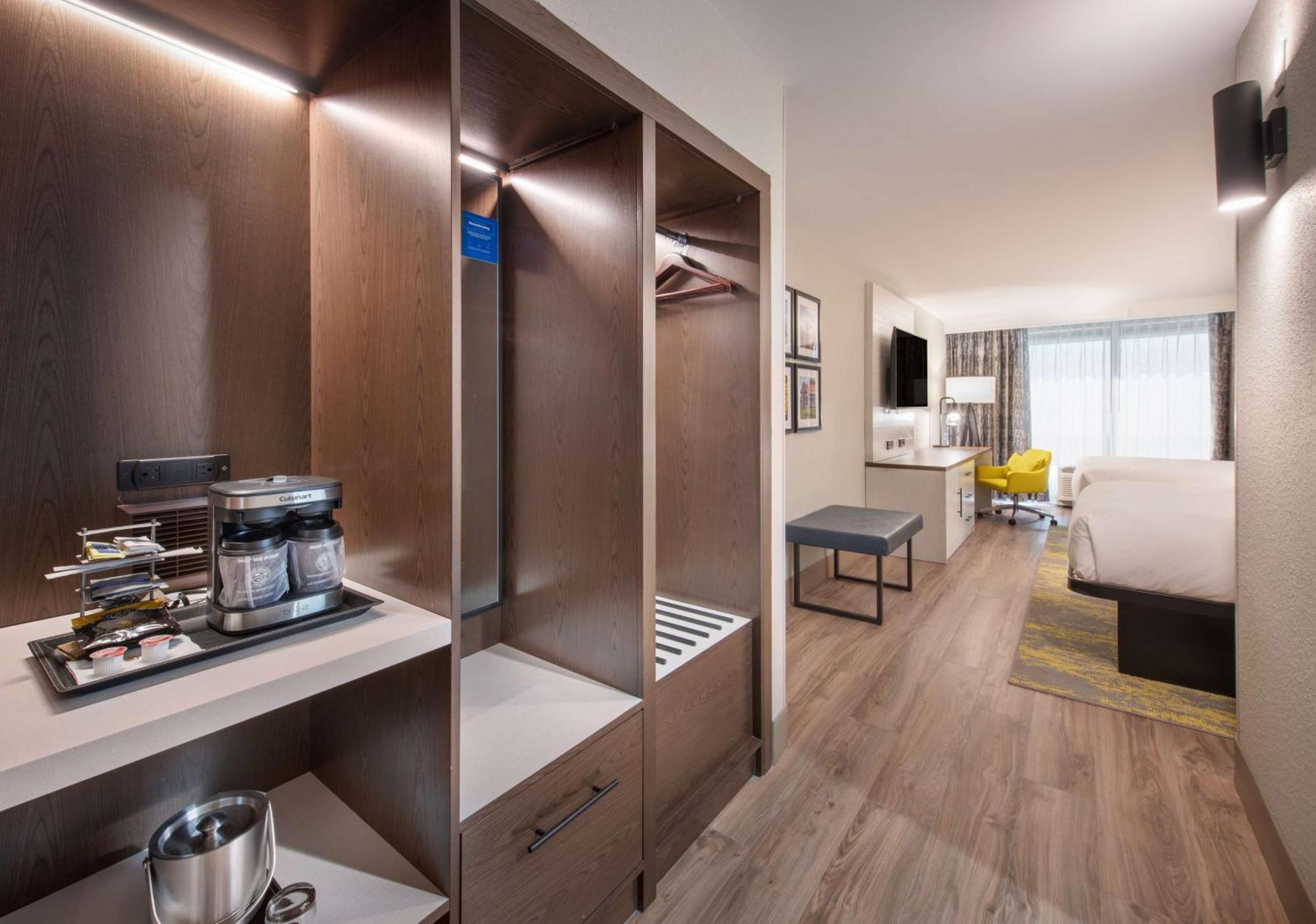 فندق Doubletree By Hilton Monroe Township Cranbury Rossmoor المظهر الخارجي الصورة