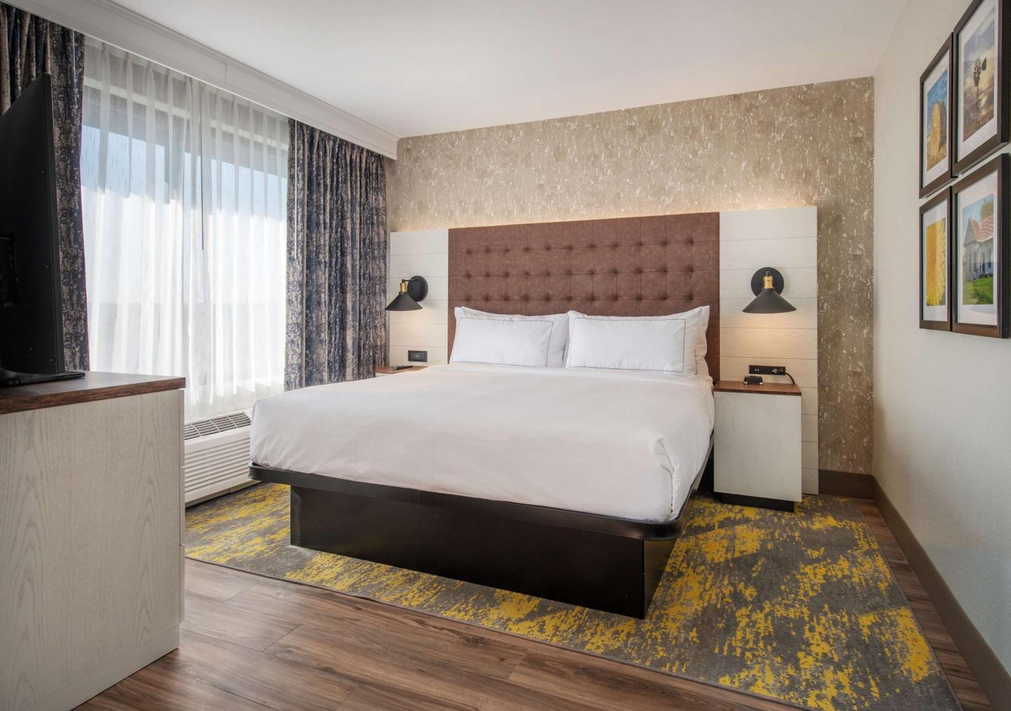 فندق Doubletree By Hilton Monroe Township Cranbury Rossmoor المظهر الخارجي الصورة